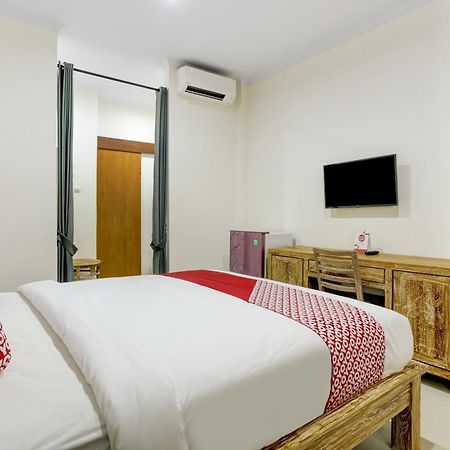 Oyo 90232 มาร์ช 67 สเตย์ Hotel Balian ภายนอก รูปภาพ